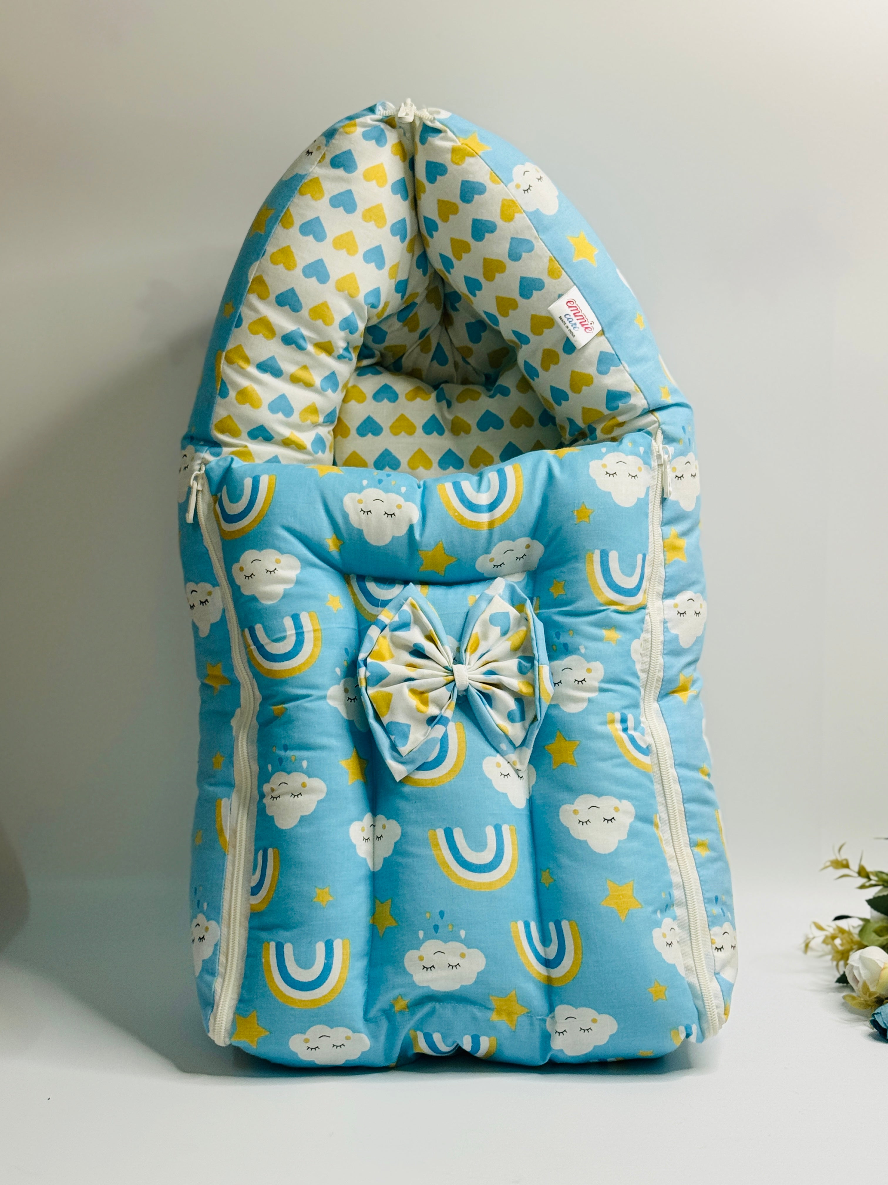 Carry Bed blue colour